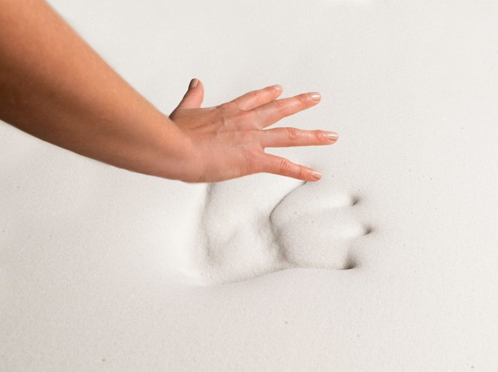 hand-in-memory-foam-topper