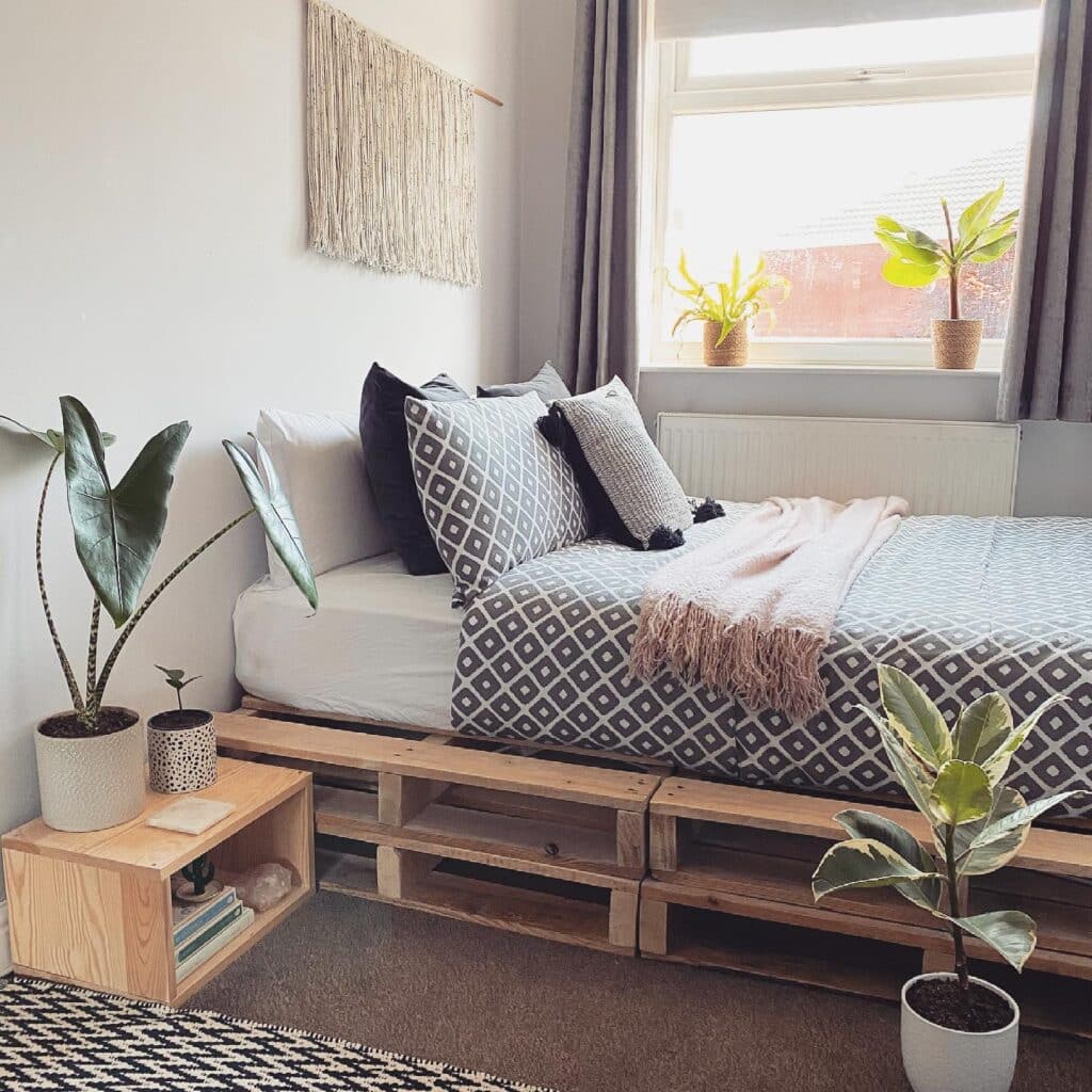 pallet-bed-riser-under-bed